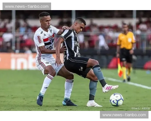 梦剧场的余晖与布鲁塞尔的倔强：曼联vs安德莱赫特的时空博弈